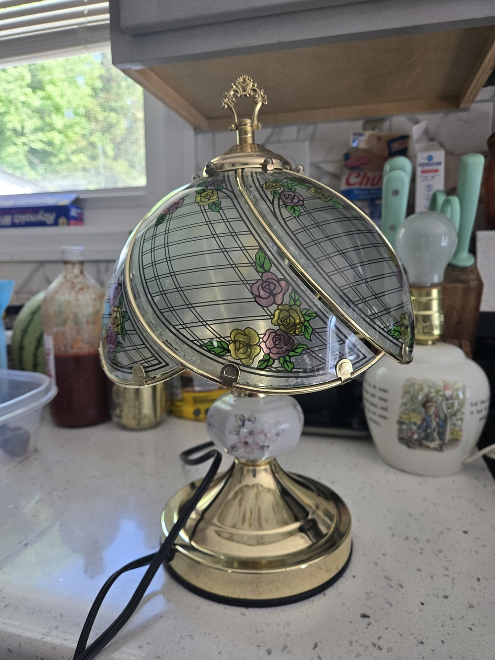 Vintage 1980's-90's Lamp 6-panel Glass Shade With Rose Design And Brass